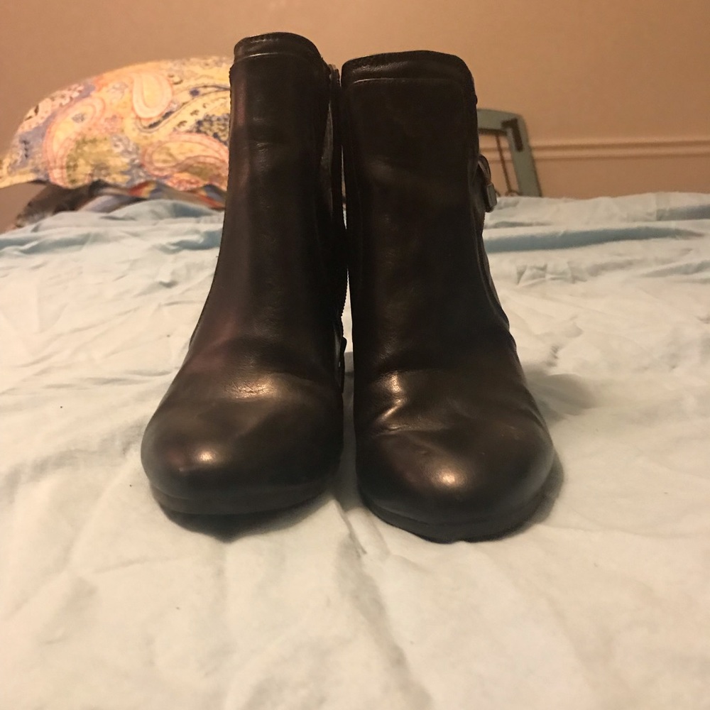 Black short boots